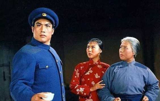 穷人的孩子早当家 歌词
