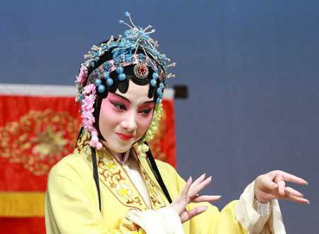 谁有京剧<<红娘>>的歌词(叫张生隐藏在棋盘之下)