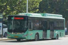 公交车(交通名称—公共汽车)