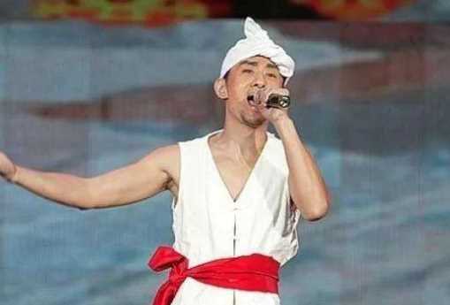 歌词里有三十里名山二十里水是什么歌曲