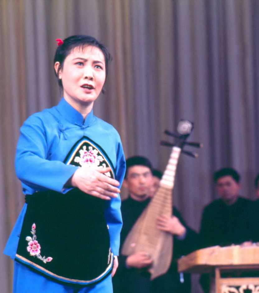 一条大河波浪宽歌词?