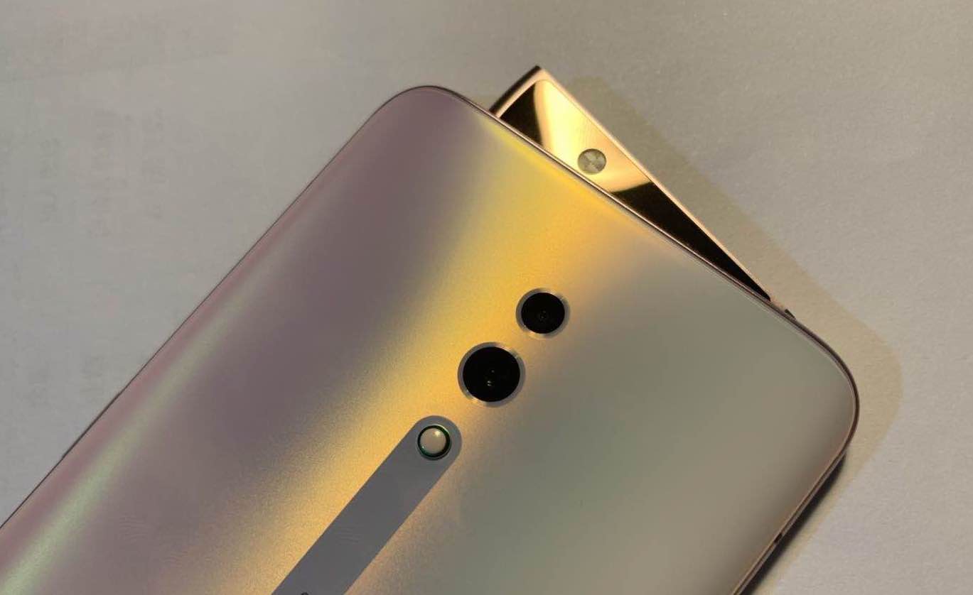 OPPO �Ƴ���ϵ�� Reno ���� 10 ���佹����ͷ